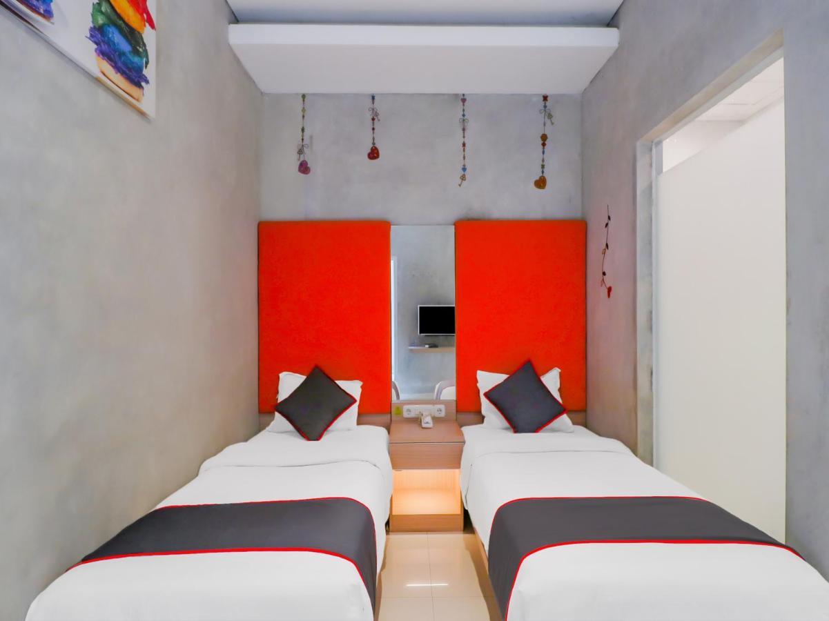 فندق Super Oyo Collection O 31 The Batik Bed And Coffee باندونج المظهر الخارجي الصورة